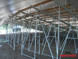 Estrutura completa pisos, arquibancada e palco