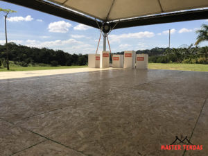 Estrutura completa pisos, arquibancada e palco