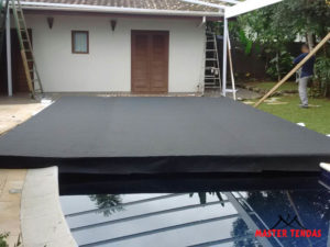 Piscina coberta com pisos especial para evento